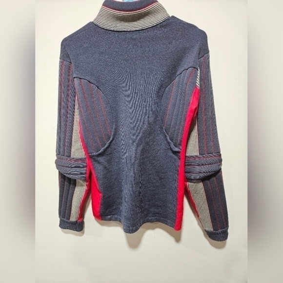 Ramos Padded Sweater READ DESCRIPTION - Picture 9 of 16